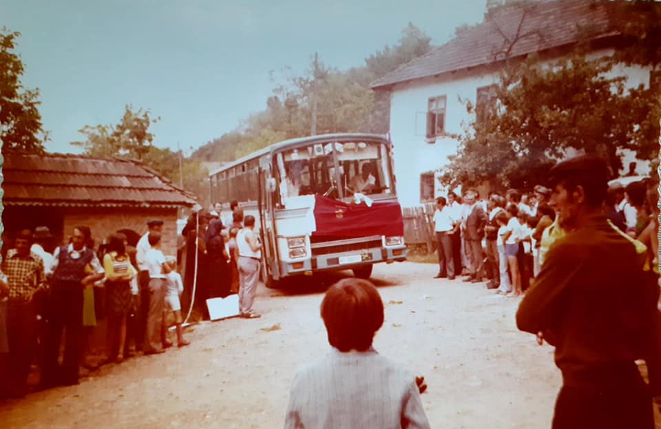 Прва аутобуска линија